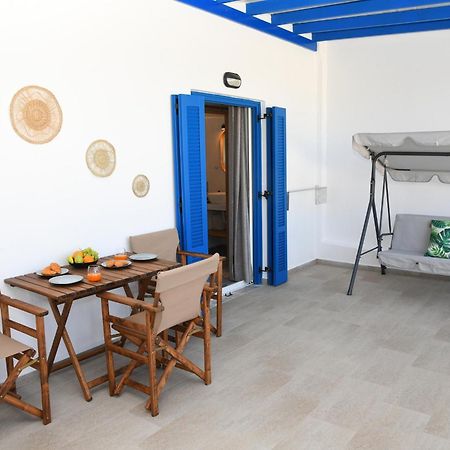 Petite Studios Batsi Batsíon Dış mekan fotoğraf