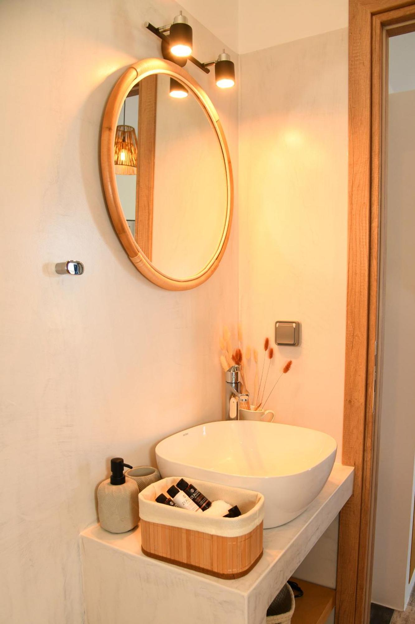 Petite Studios Batsi Batsíon Dış mekan fotoğraf