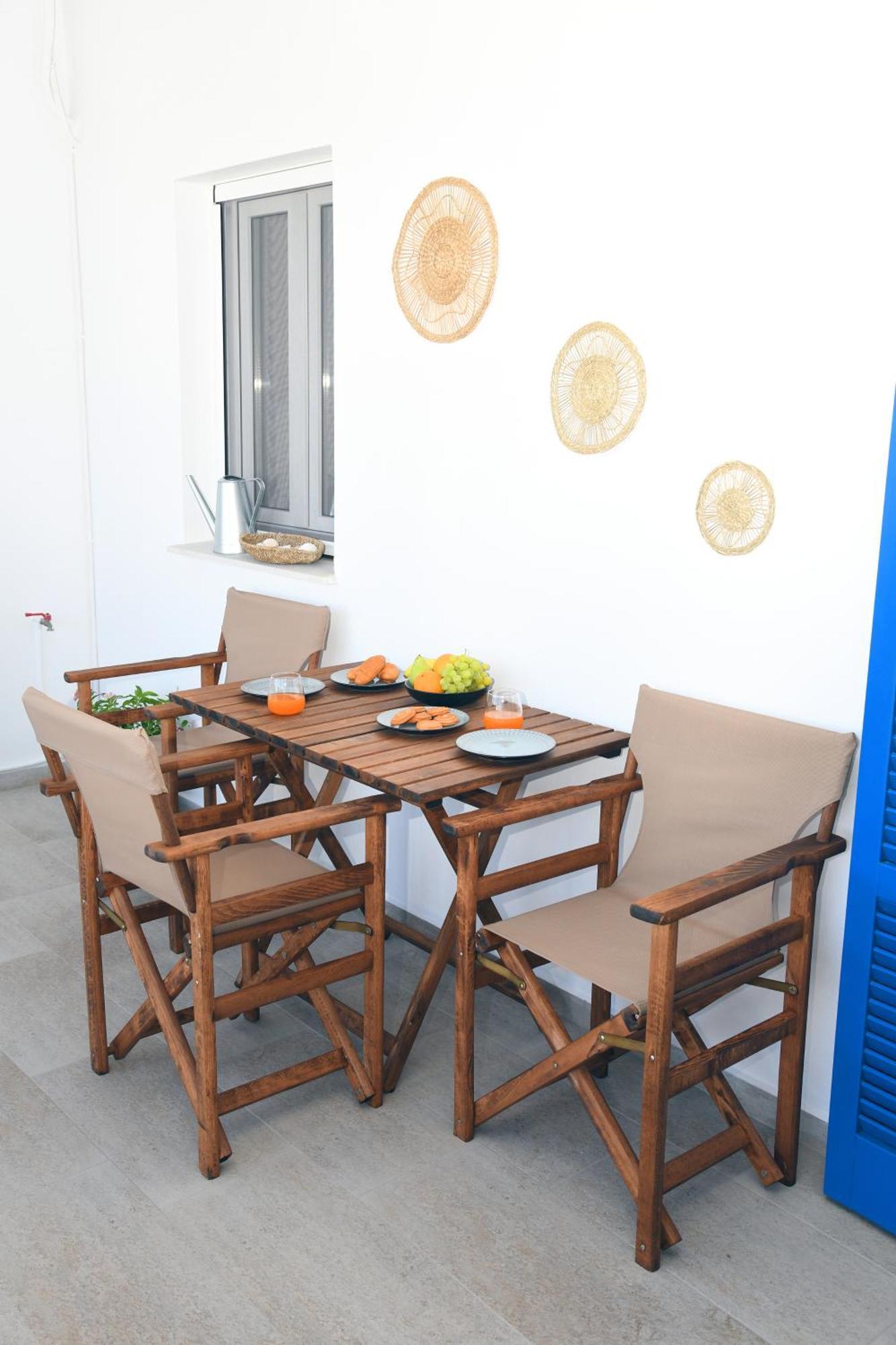 Petite Studios Batsi Batsíon Dış mekan fotoğraf